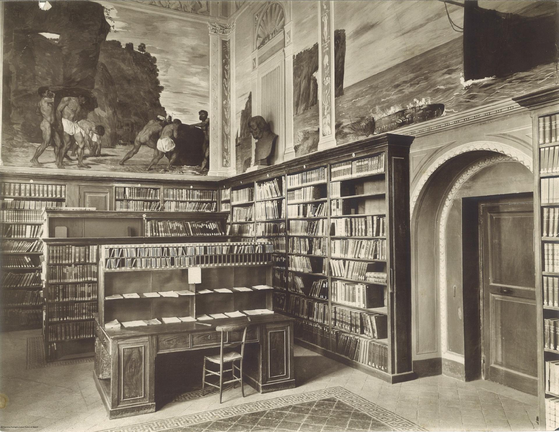 The Sala degli Affreschi in 1907, with the work La partenza dei pescatori (Departure of the Fishermen) by Hans von Marées - Stazione zoologica Anton Dohrn di Napoli